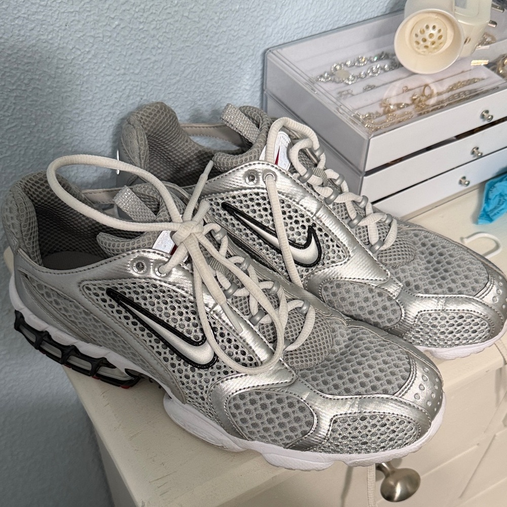 Nike Air Zoom Spiridon Cage 2 in the Metallic Silver/grey colorway